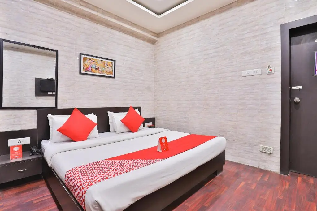 Раджкот: OYO 1345 Hotel S K