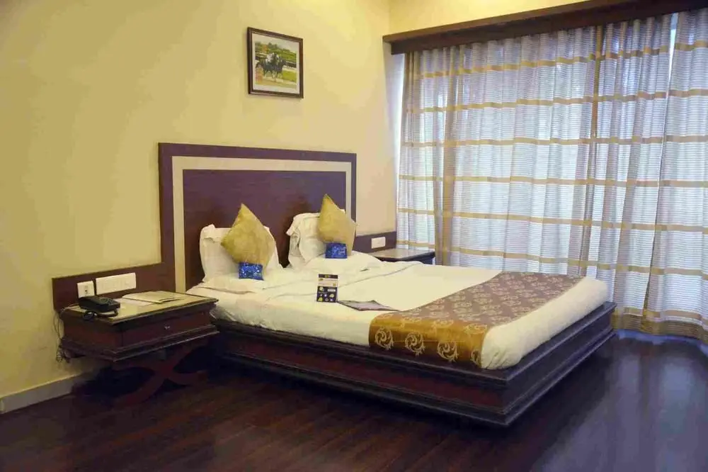 Хубли: OYO Premium Vidya Nagar