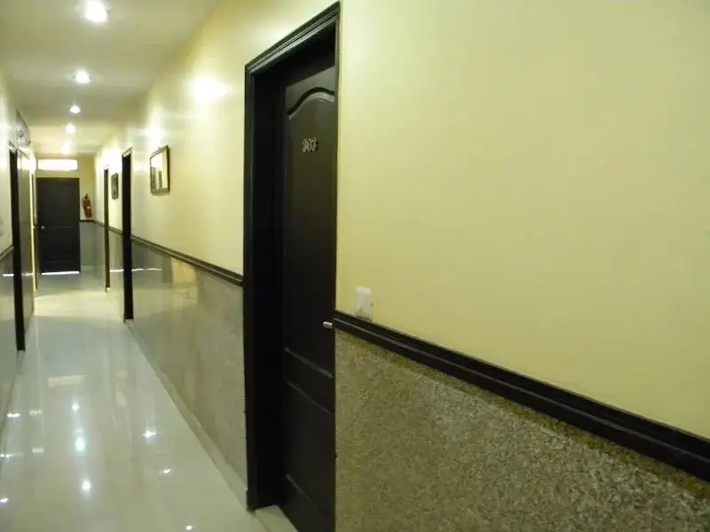 Нью-Дели: Hotel  Majestic Palace