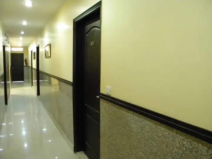 Нью-Дели: Hotel Majestic Palace