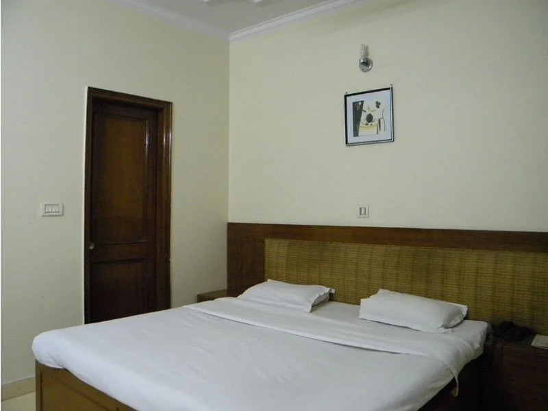 Нью-Дели: Hotel  Majestic Palace
