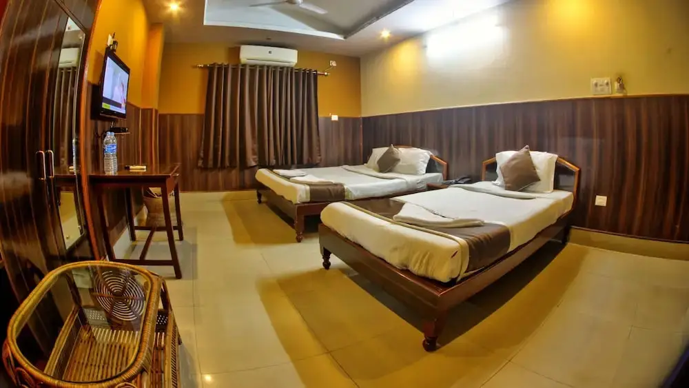 Гувахати: Om Shree Residency