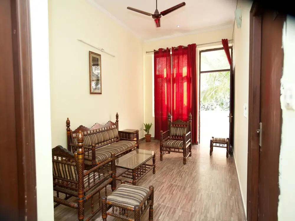Нойда: OYO 311 City Stay Hotel
