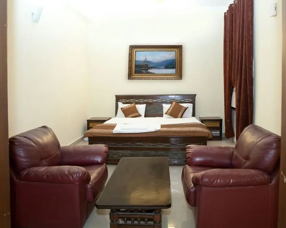 Нойда: OYO 311 City Stay Hotel