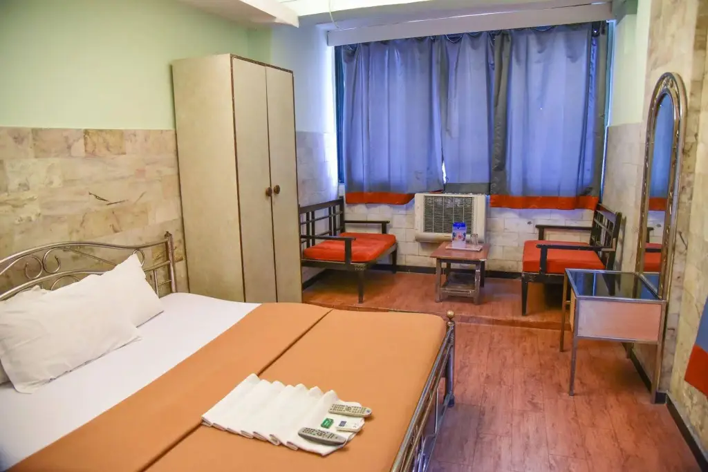 Мумбаи: Evergreen Hotel