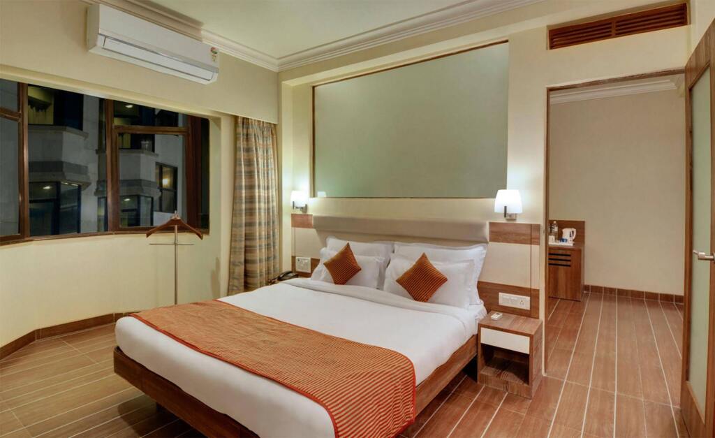 Ширди: Daiwik Hotels