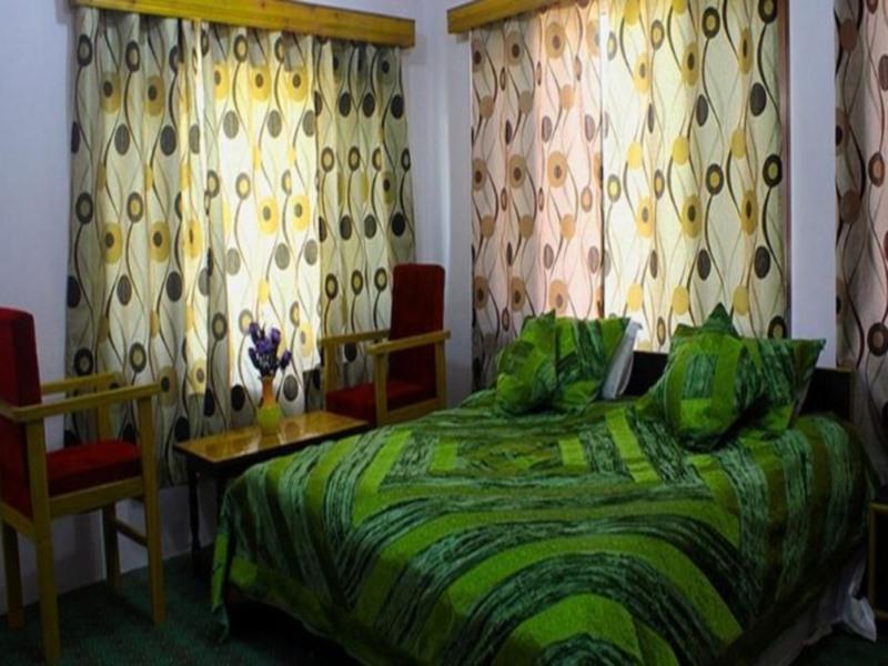 Шринагар: Sheesha Residency
