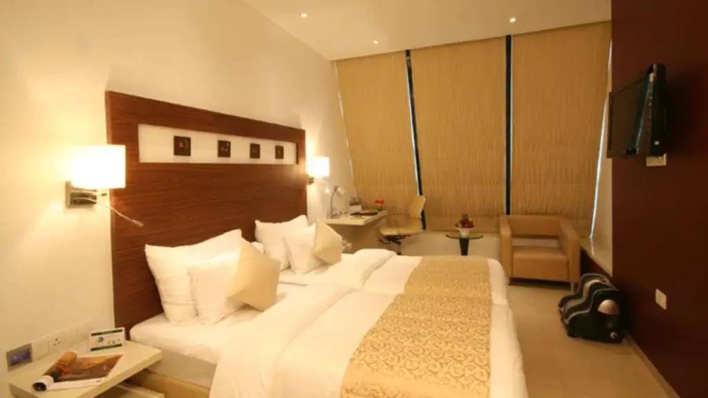 Мумбаи: Hotel Suncity Premiere