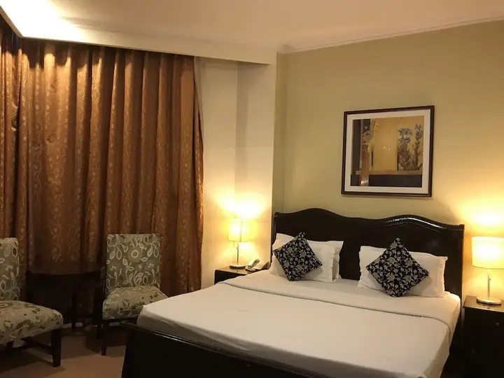 Нью-Дели: Claremont KNY Hotel