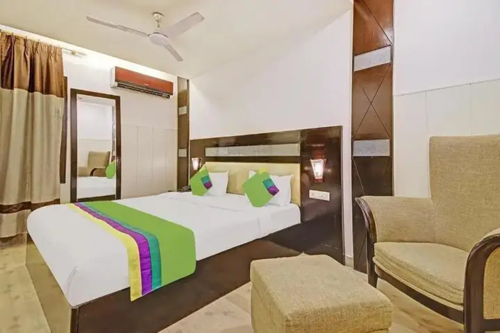 Нью-Дели: Parkland Kailash Colony