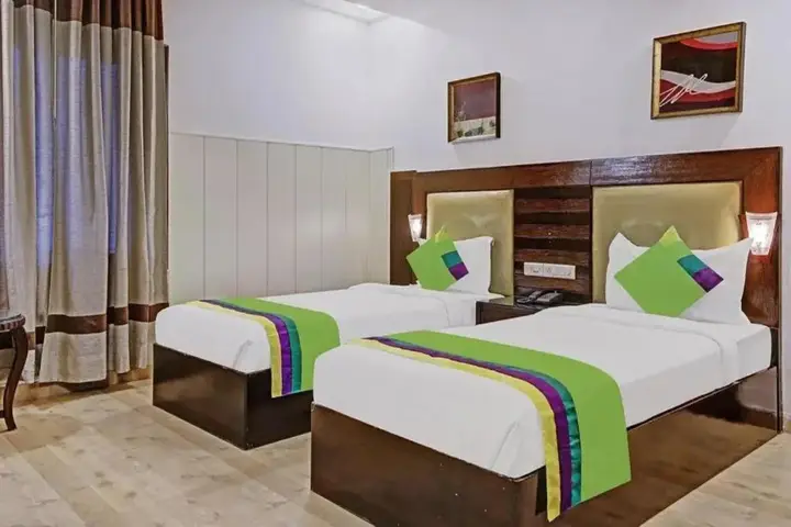 Нью-Дели: Parkland Kailash Colony