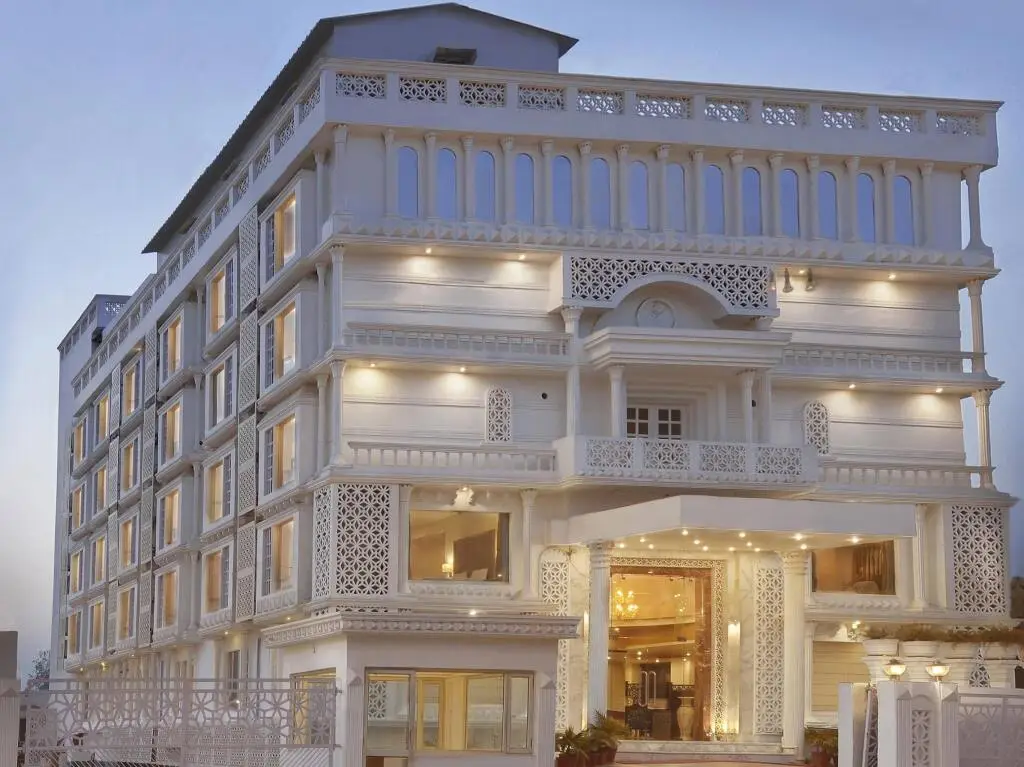 Sterling Agra — фото 1