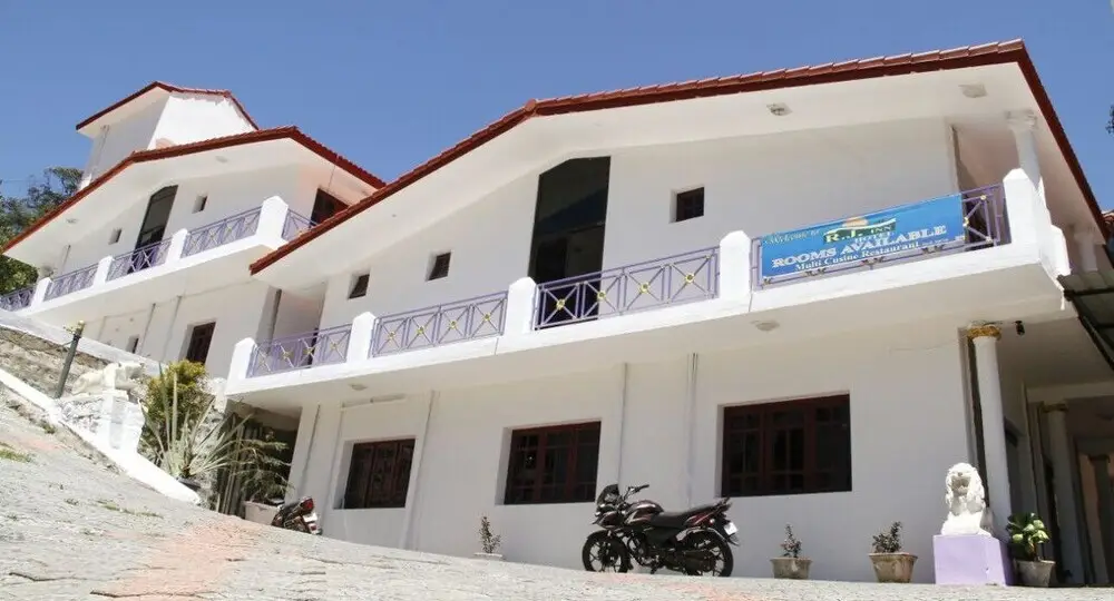 Ути: RJ Inn Ooty