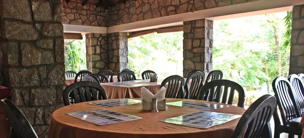 Лонда: Bison River Resort