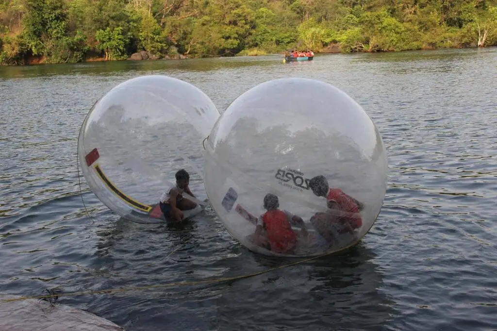 Лонда: Bison River Resort