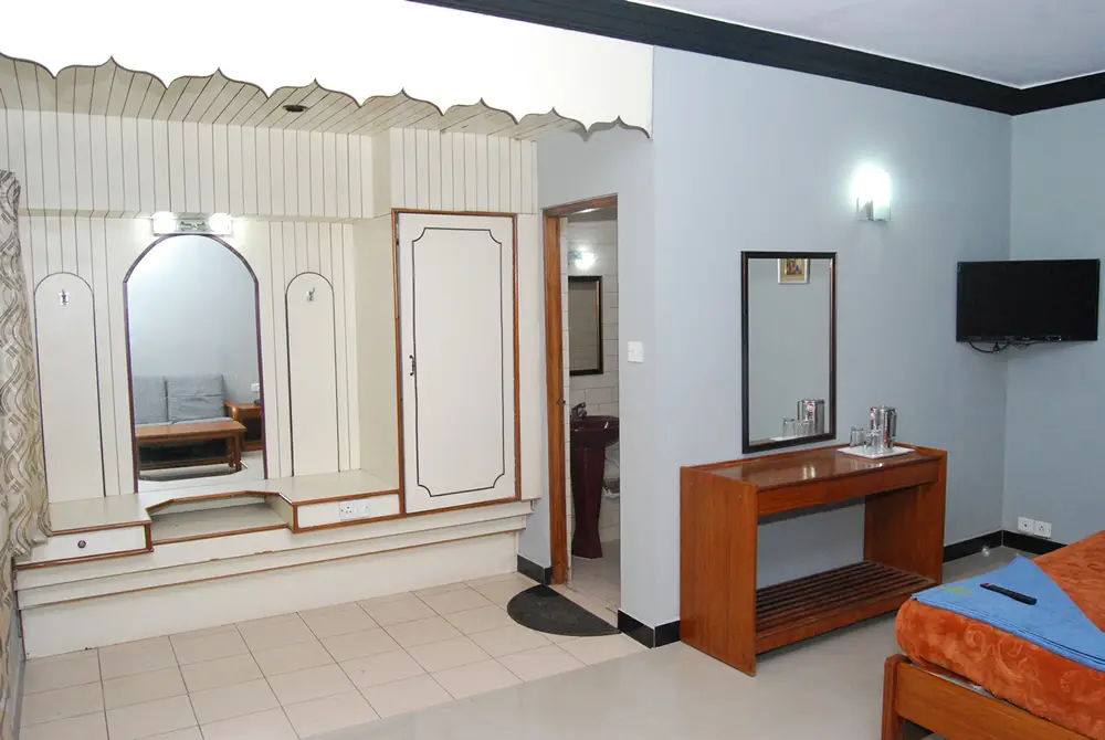 Ути: Hotel Jaysanthi