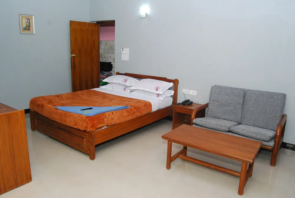 Ути: Hotel Jaysanthi