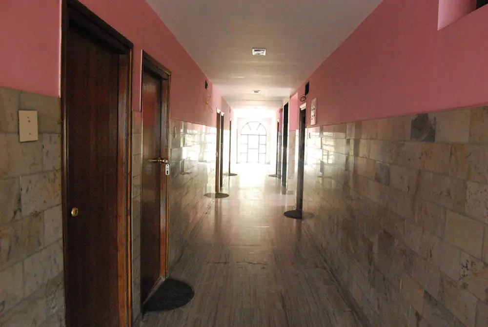 Ути: Hotel Jaysanthi