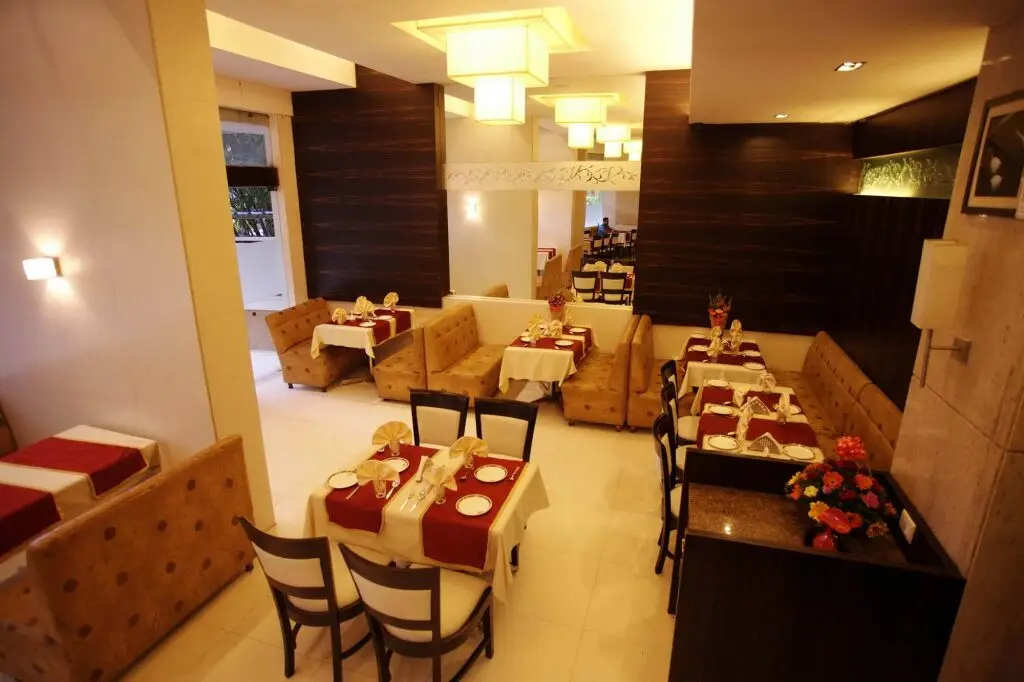 Мумбаи: The Caliph Hotel