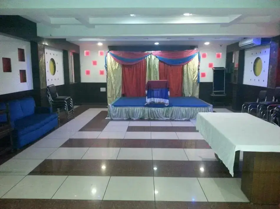 Мератх: STARiHOTELS Meerut