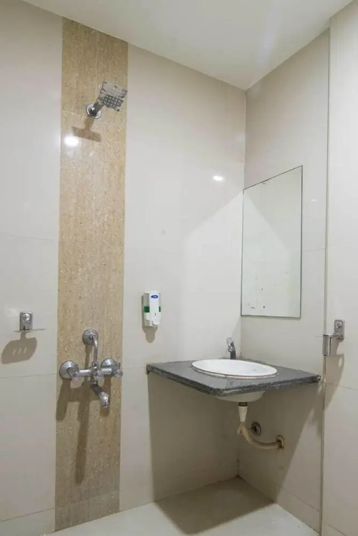 Сурат: Hotel Sheetal Plaza