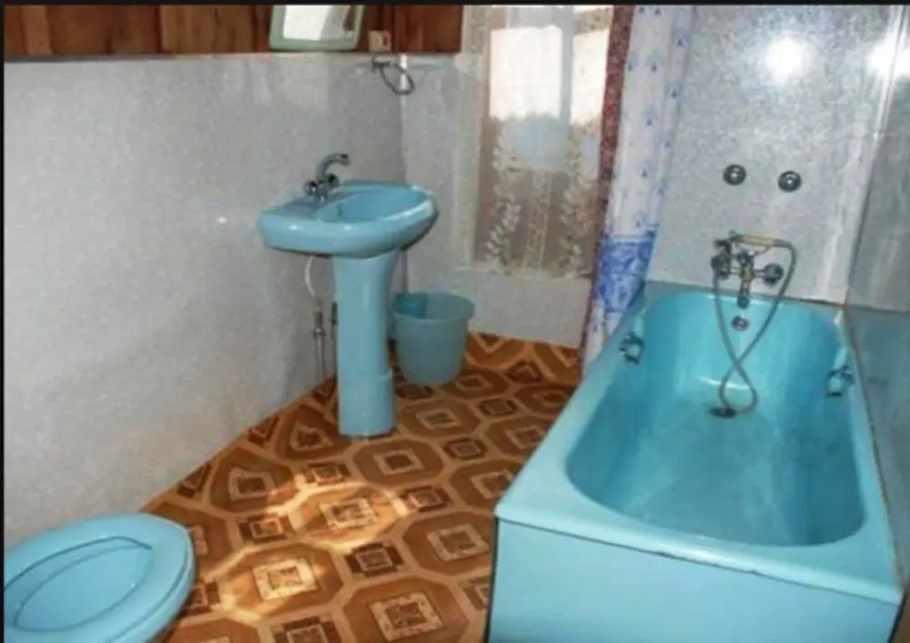 Шринагар: Butt's Clermont Houseboats