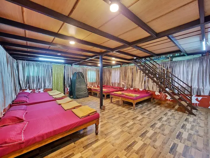 Какабе: Evergreen County Coorg
