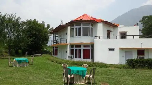 Бхунтар: The Tara Villa