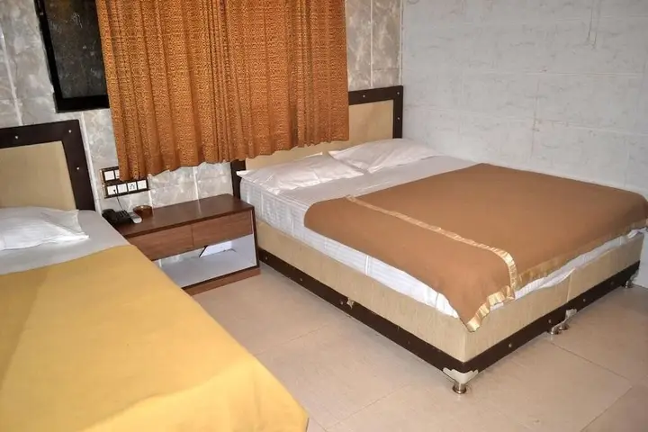 Олд-Махабалешвар: Hotel Rahil Plaza