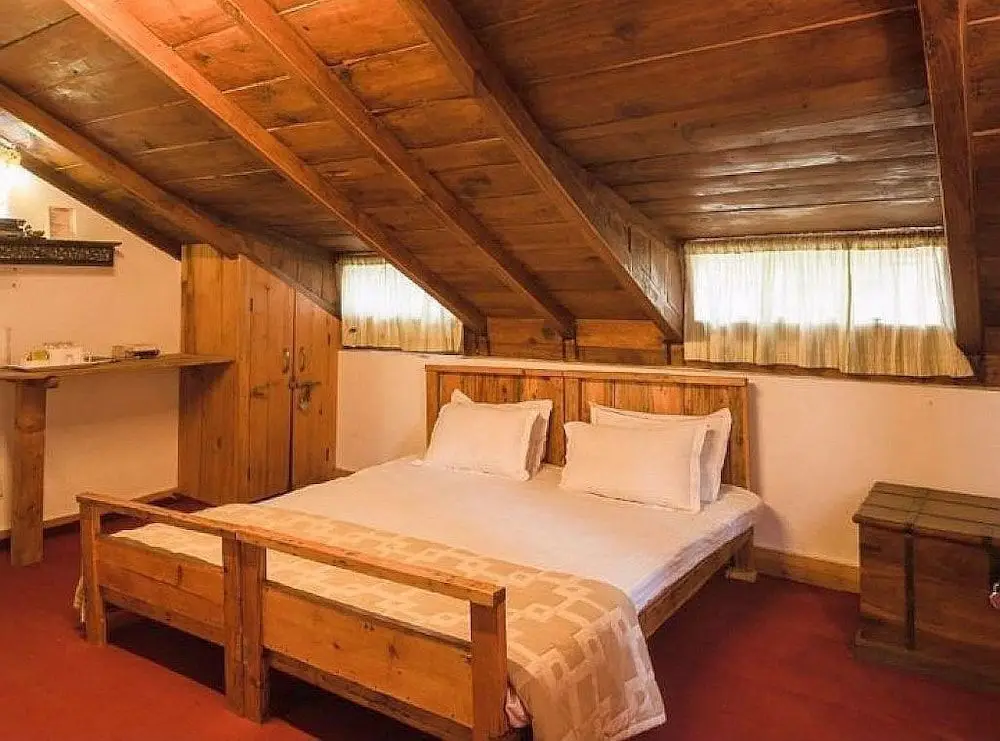 Наинитал: Frozen Woods Resorts