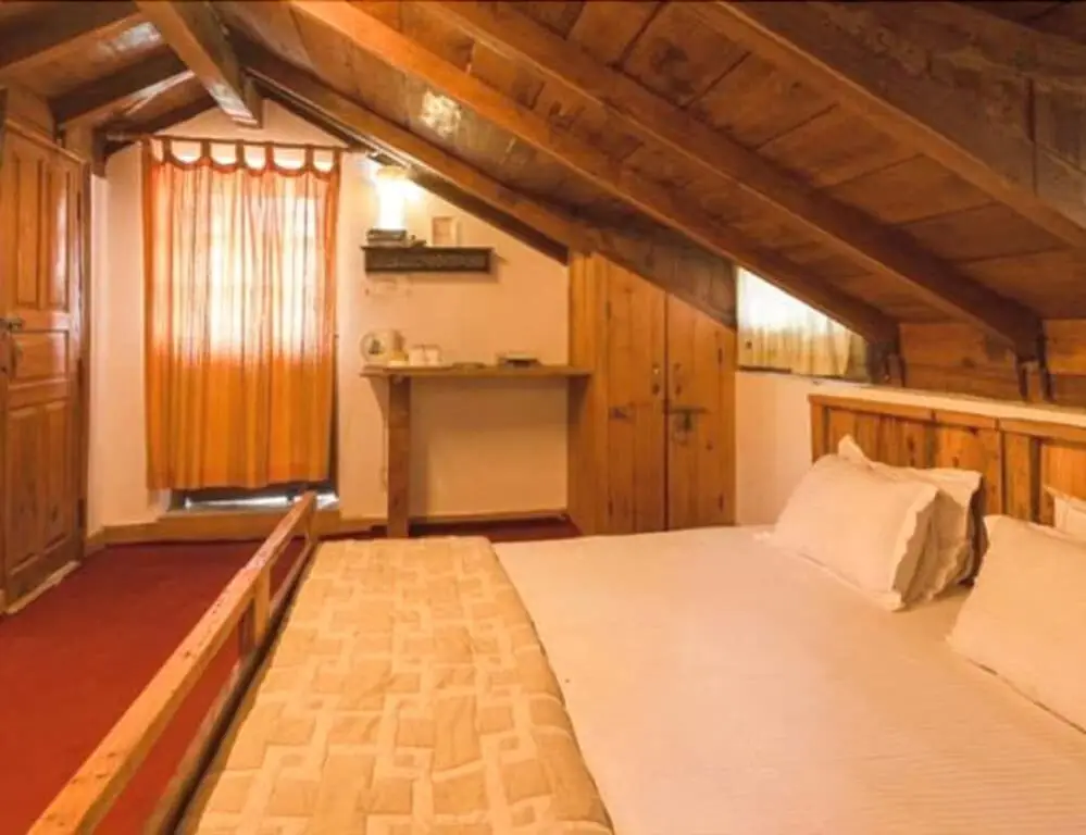 Наинитал: Frozen Woods Resorts