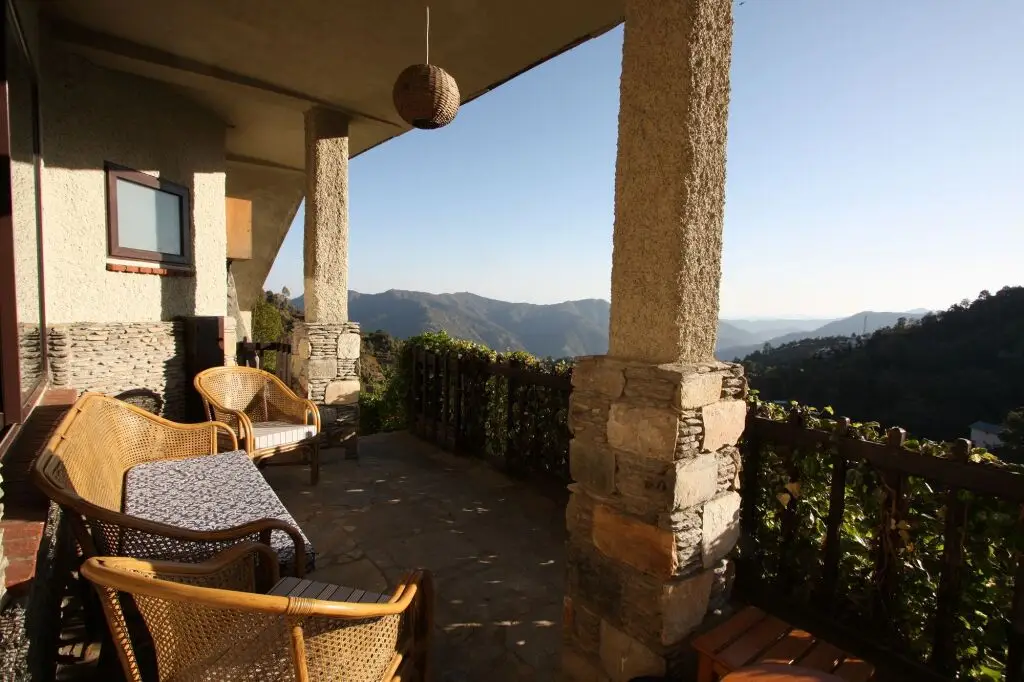 Наинитал: Soulitude in the Himalayas