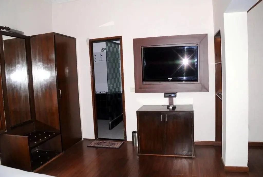 Дехрадун: OYO 16006 Hotel Meedo's Grand