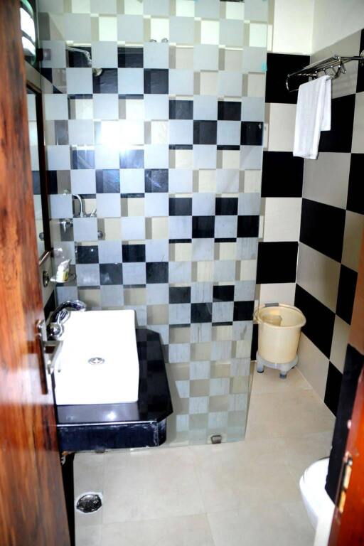 Дехрадун: OYO 16006 Hotel Meedo's Grand