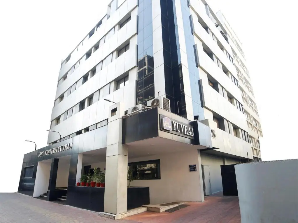 Hotel Yuvraj — фото 1