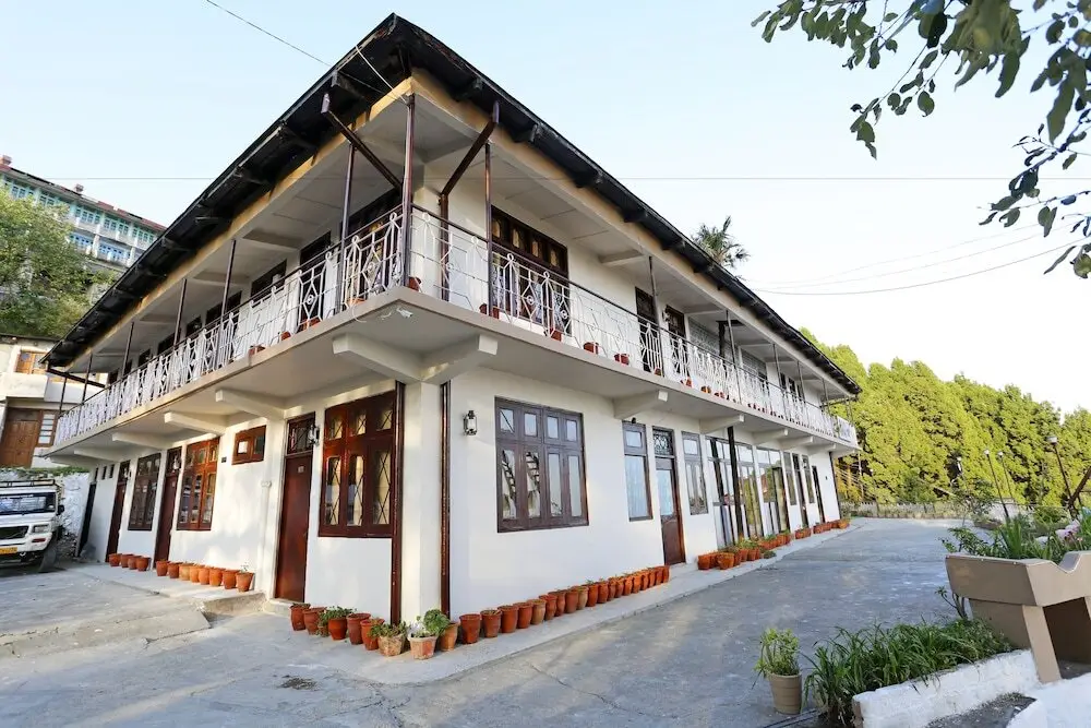 Hotel Raj Deluxe — фото 1