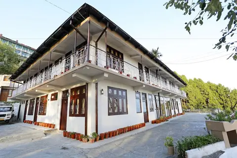 Hotel Raj Deluxe — фото 1