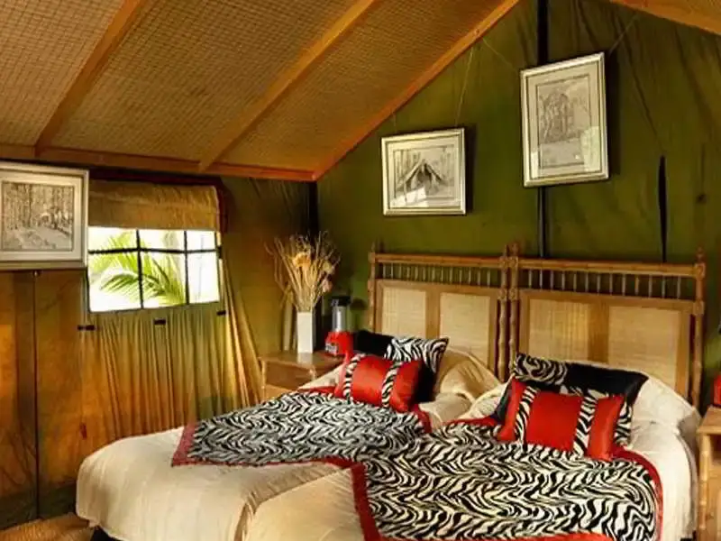 Наинитал: The Hideaway River Lodge