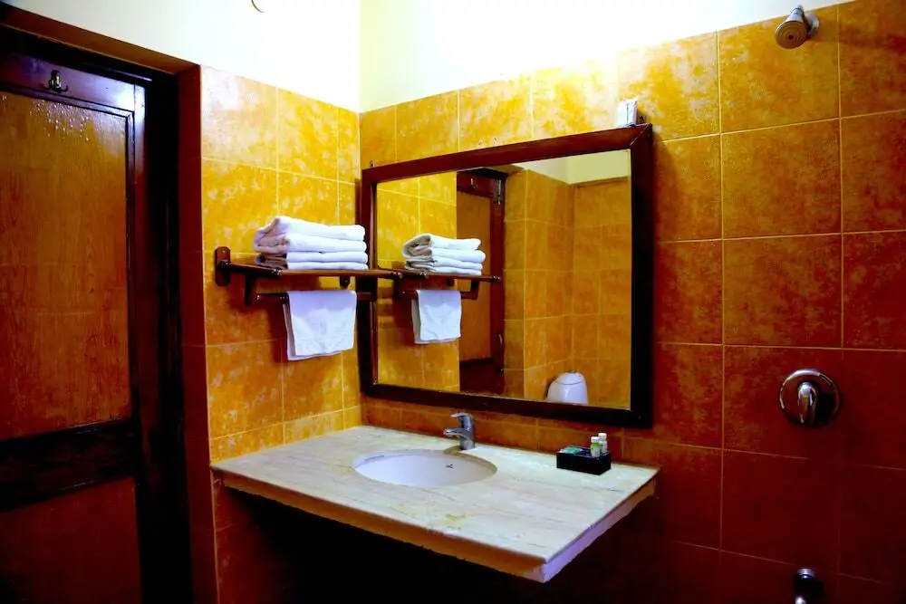 Наинитал: Hotel Corbett Wilds