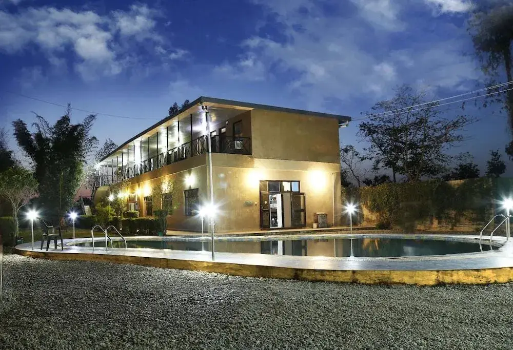 Наинитал: Corbett Woods Resor