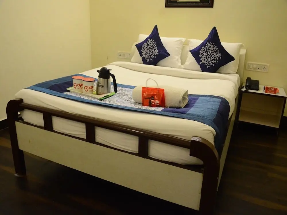 Лонавала: OYO 7647 Hotel Lions Den
