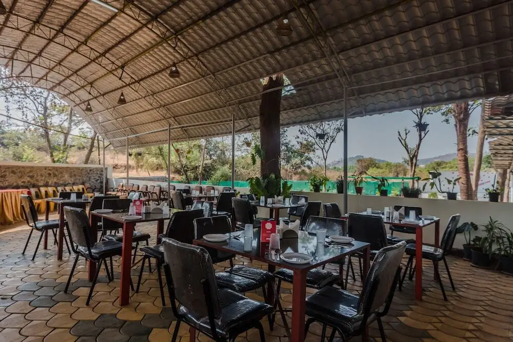 Лонавала: OYO 7647 Hotel Lions Den