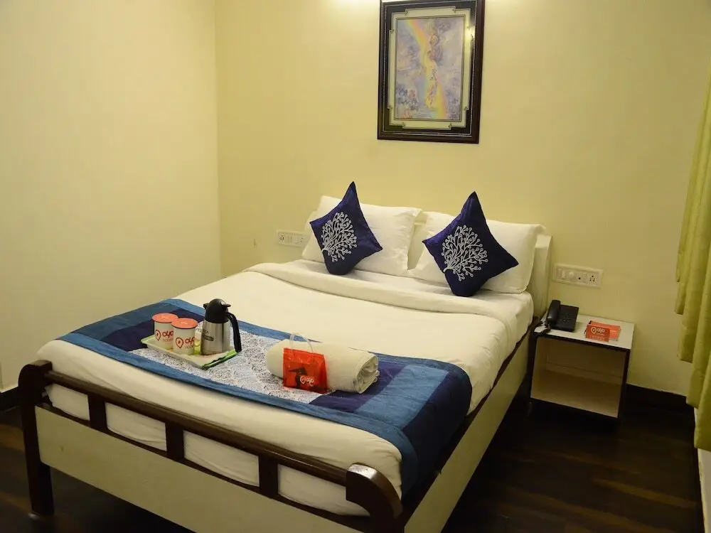 Лонавала: OYO 7647 Hotel Lions Den