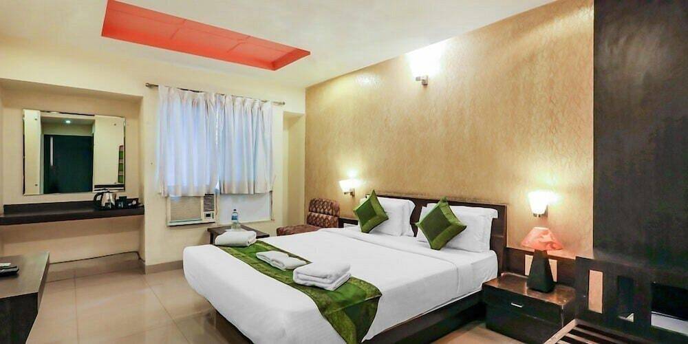 Индаур: Hotel Paradise