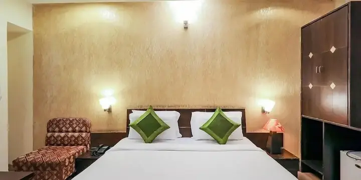 Индаур: Hotel Paradise