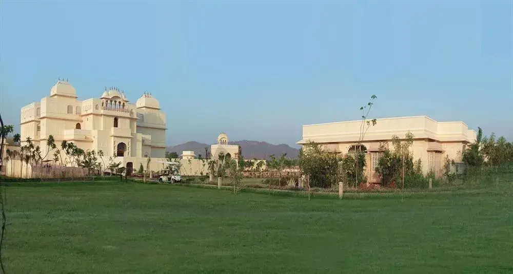 Кукас: Heritage Retreat