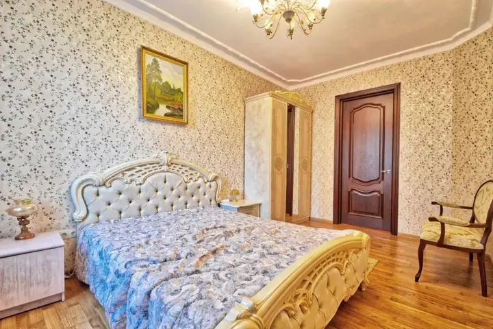 Москва: Apartamentyi V Venetsianskom Stile / Luxury Suite