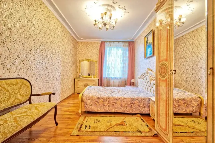 Москва: Apartamentyi V Venetsianskom Stile / Luxury Suite