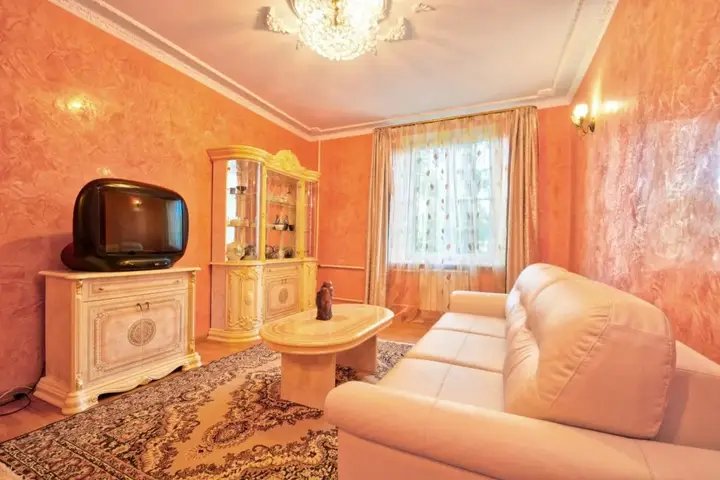 Москва: Apartamentyi V Venetsianskom Stile / Luxury Suite