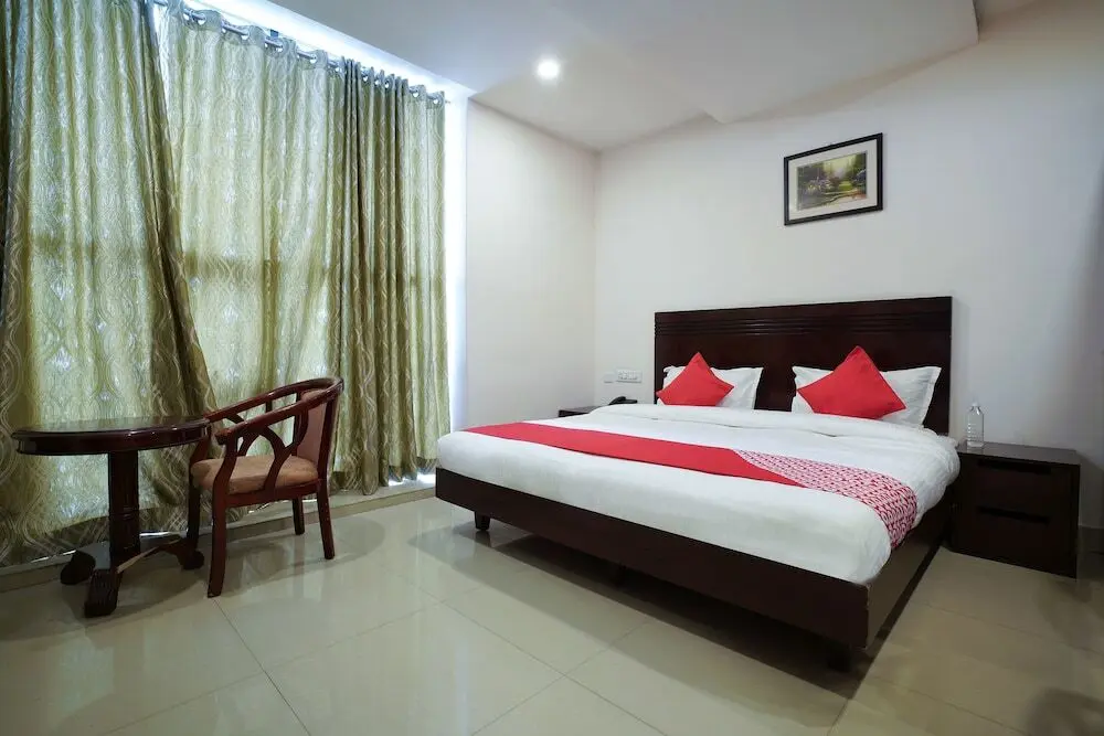 Хидерабад: Hotel Swagath Residency Kondapur